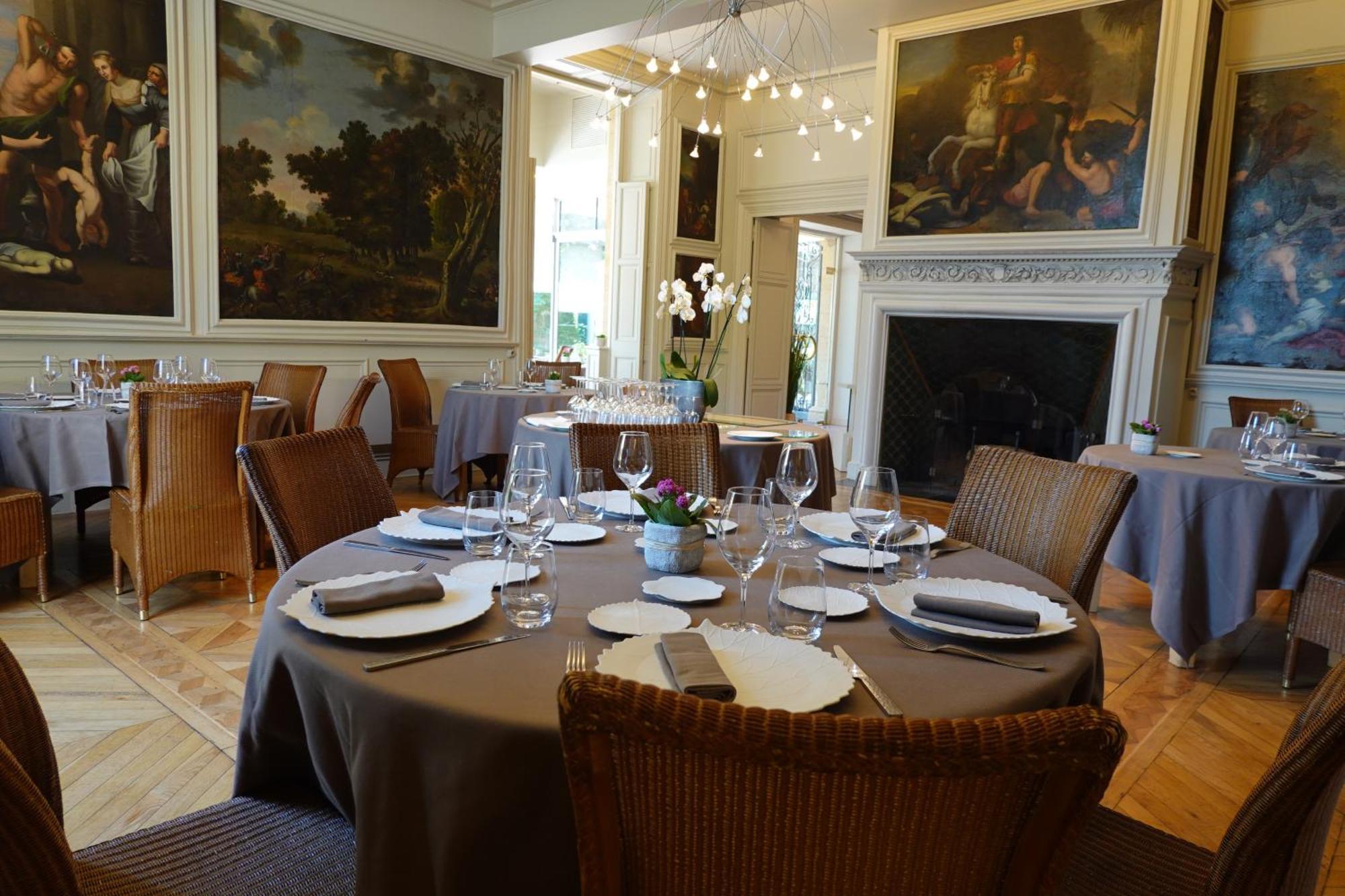 Chateau De Champlong Table Hotel **** Golf & Spa Villerest  Экстерьер фото