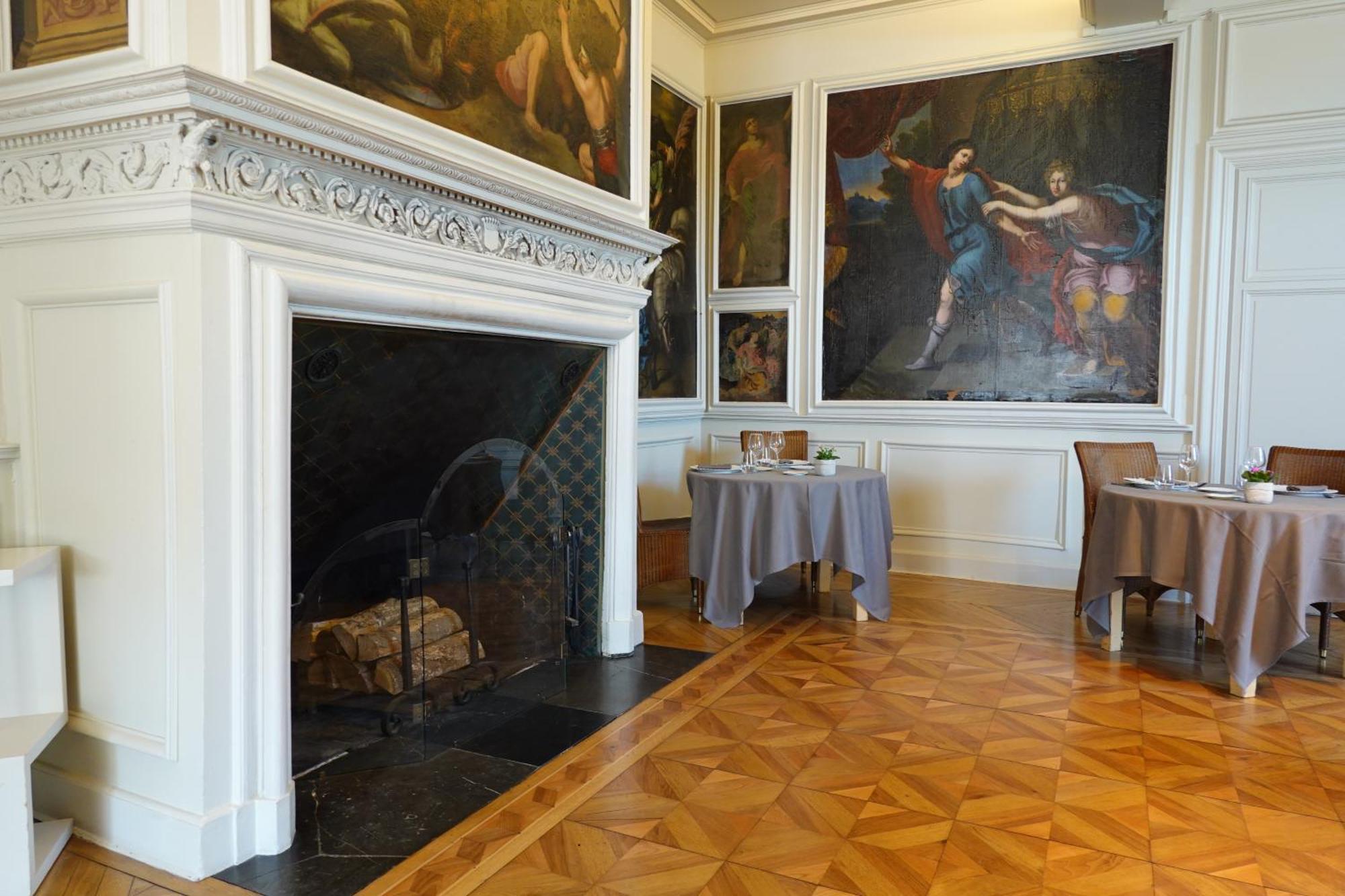 Chateau De Champlong Table Hotel **** Golf & Spa Villerest  Экстерьер фото
