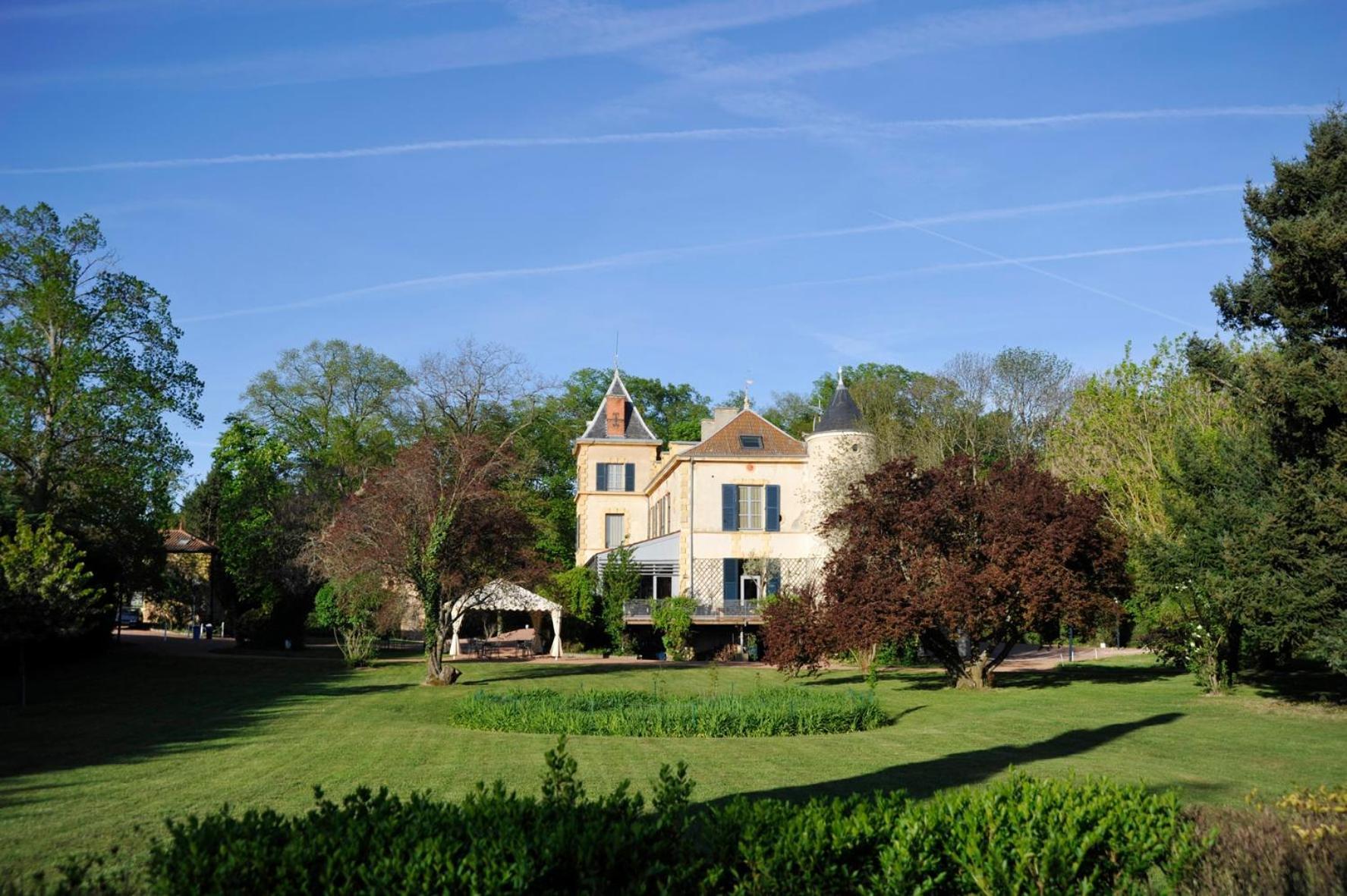 Chateau De Champlong Table Hotel **** Golf & Spa Villerest  Экстерьер фото