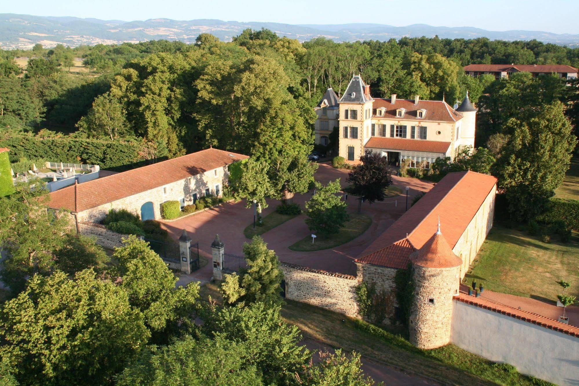 Chateau De Champlong Table Hotel **** Golf & Spa Villerest  Экстерьер фото